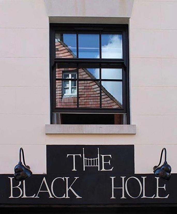 The Black Hole Вінчестер Екстер'єр фото